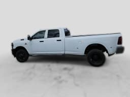 Ram 3500 Tradesman 4x4 Crew Cab 8' Box 2026 — side view