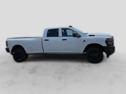 Ram 3500 Tradesman 4x4 Crew Cab 8' Box 2026 — side view