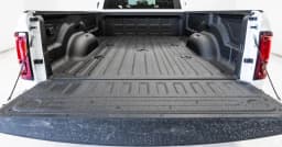 Ram 3500 Big Horn 4x4 Crew Cab 8' Box 2027 — side view