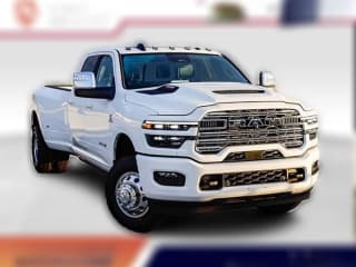 Ram 3500 Laramie 4x4 Crew Cab 8' Box Ram 3500 Laramie 4x4 Crew Cab 8' Box