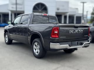 Ram 1500 Big Horn 4x2 Crew Cab 5'7" Box Ram 1500 Big Horn 4x2 Crew Cab 5'7" Box