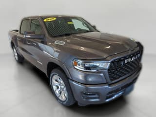 Ram 1500 Big Horn 4x4 Crew Cab 5'7" Box Ram 1500 Big Horn 4x4 Crew Cab 5'7" Box