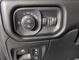 Ram 1500 Big Horn 4x4 Crew Cab 5'7" Box 2026 — side view