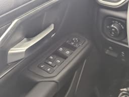 Ram 1500 Big Horn 4x4 Crew Cab 5'7" Box 2026 — side view