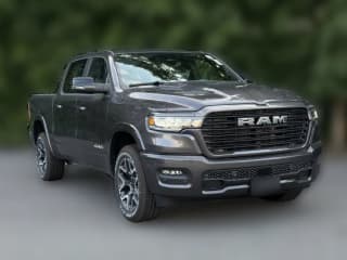 Ram 1500 Laramie 4x4 Crew Cab 5'7" Box Ram 1500 Laramie 4x4 Crew Cab 5'7" Box