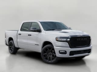 Ram 1500 Laramie 4x4 Crew Cab 5'7" Box Ram 1500 Laramie 4x4 Crew Cab 5'7" Box