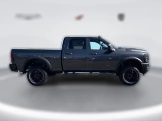 Ram 2500 Tradesman 4x4 Crew Cab 6'4" Box Ram 2500 Tradesman 4x4 Crew Cab 6'4" Box