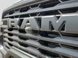 Ram 2500 Tradesman 4x4 Crew Cab 8' Box 2026 — side view