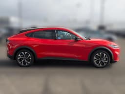 Ford Mustang Mach-E Select RWD 2026 — side view
