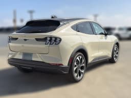 Ford Mustang Mach-E Select RWD 2026 — side view