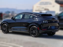 Ford Mustang Mach-E Premium RWD 2026 — side view