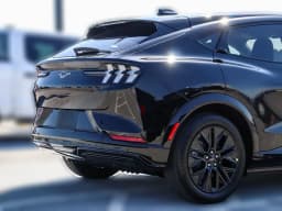Ford Mustang Mach-E Premium RWD 2026 — side view