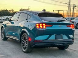 Ford Mustang Mach-E Premium RWD 2026 — side view