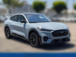 Ford Mustang Mach-E Premium RWD 2026 — side view