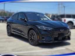 Ford Mustang Mach-E Premium RWD 2026 — side view