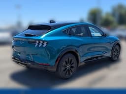 Ford Mustang Mach-E Premium RWD 2026 — side view