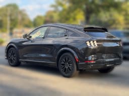 Ford Mustang Mach-E Premium AWD 2026 — side view