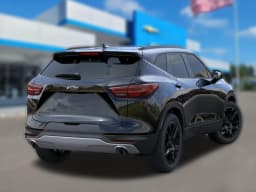 Chevrolet Blazer LT FWD 4dr 2026 — side view