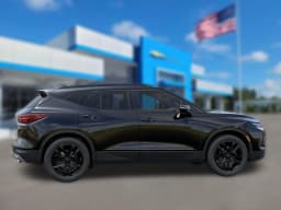 Chevrolet Blazer LT FWD 4dr 2026 — side view