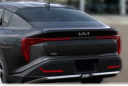 Kia K4 LXS Sedan 2026 — side view