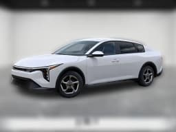 Kia K4 LXS Sedan 2026 — side view