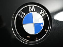 BMW 3 Series 330i NA xDrive Sedan 2026 — side view