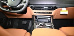 BMW 3 Series 330i NA xDrive Sedan 2026 — side view