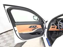 BMW 3 Series 330i NA xDrive Sedan 2026 — side view