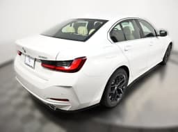 BMW 3 Series 330i NA xDrive Sedan 2026 — side view