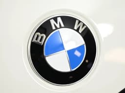 BMW 3 Series 330i NA xDrive Sedan 2026 — side view