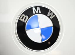 BMW 3 Series 330i NA xDrive Sedan 2026 — side view