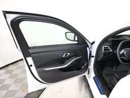 BMW 3 Series 330i NA xDrive Sedan 2026 — side view
