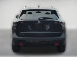 Nissan Kicks SV AWD 2026 — side view