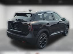 Nissan Kicks SV AWD 2026 — side view