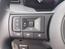 Nissan Kicks SV AWD 2026 — side view