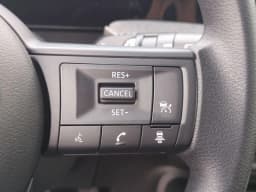 Nissan Kicks SV AWD 2026 — side view