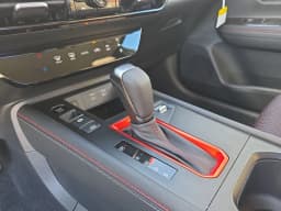 Nissan Kicks SR FWD 2026 — side view