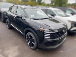 Nissan Kicks SR AWD 2026 — side view
