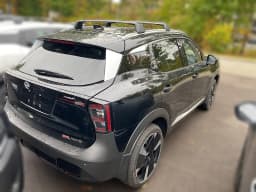 Nissan Kicks SR AWD 2026 — side view