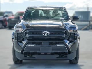Toyota Tacoma 2WD SR5 Double Cab 5' Bed AT (Natl) Toyota Tacoma 2WD SR5 Double Cab 5' Bed AT (Natl)
