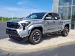 Toyota Tacoma 4WD TRD Sport Double Cab 6' Bed AT (Natl) 2026 — side view