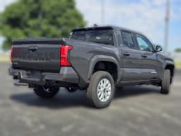 Toyota Tacoma 4WD SR5 Double Cab 5' Bed AT (Natl) 2026 — side view