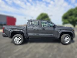 Toyota Tacoma 4WD SR5 Double Cab 5' Bed AT (Natl) 2026 — side view