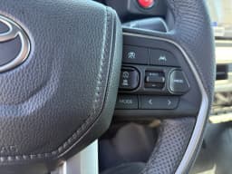 Toyota Tacoma 4WD TRD Off Road Double Cab 6' Bed AT (Natl) 2026 — side view