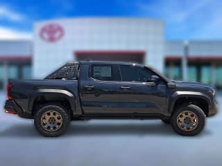 Toyota Tacoma 4WD Trailhunter Hybrid Double Cab 6' Bed AT (Natl) Toyota Tacoma 4WD Trailhunter Hybrid Double Cab 6' Bed AT (Natl)