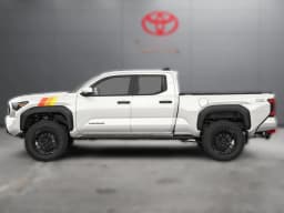 Toyota Tacoma 4WD TRD Off Road Hybrid Double Cab 5' Bed AT (Natl) 2026 — side view