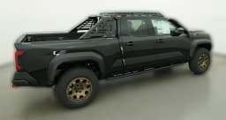 Toyota Tacoma 4WD Trailhunter Hybrid Double Cab 6' Bed AT (Natl) 2026 — side view