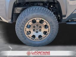 Toyota Tacoma 4WD Trailhunter Hybrid Double Cab 6' Bed AT (GS) 2026 — side view