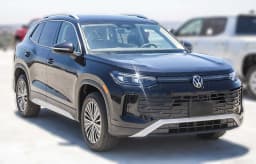 Volkswagen Tiguan S 2.0T 4MOTION 2025 — side view