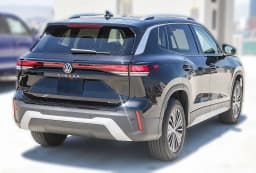 Volkswagen Tiguan S 2.0T 4MOTION 2025 — side view